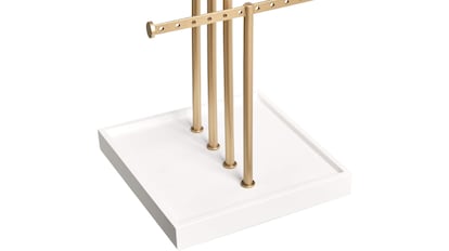 Este joyero es práctico, elegante y decorativo.