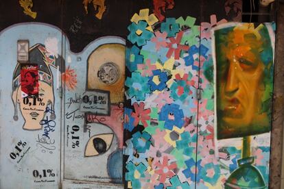 Los murales son una de las características de la sede del Teatro Trono de la ciudad de El Alto. 