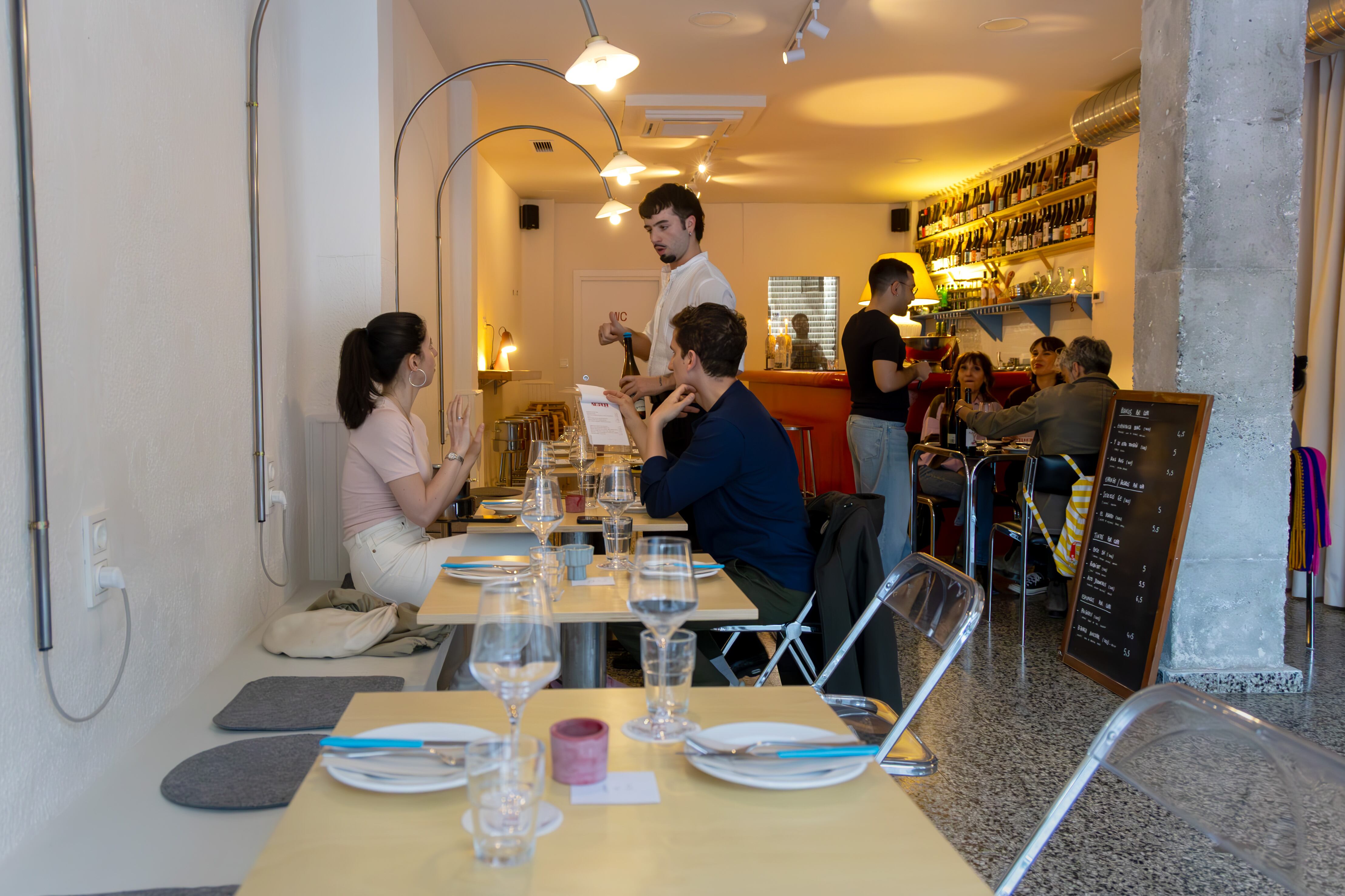 Habitaciones del Bar Rogada en el barrio de Trinidad de Málaga.