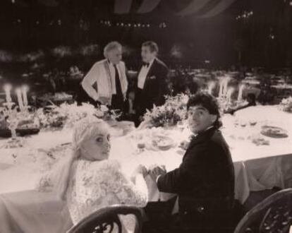 Diego Maradona y Claudia Villafa&ntilde;e se casaron en el Luna Park el 7 de noviembre de 1989, ante 1.200 invitados. 