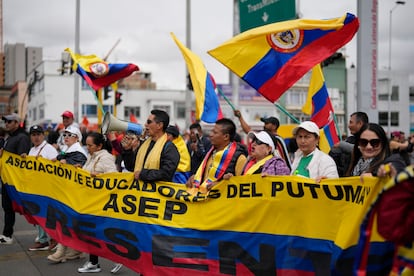 Maestros en una protesta en Bogotá, Colombia, el 17 de junio de 2024.