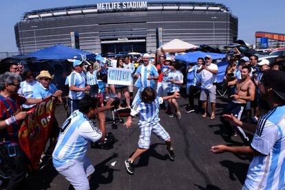 Aficionados argentinos en el Metlife Stadium.