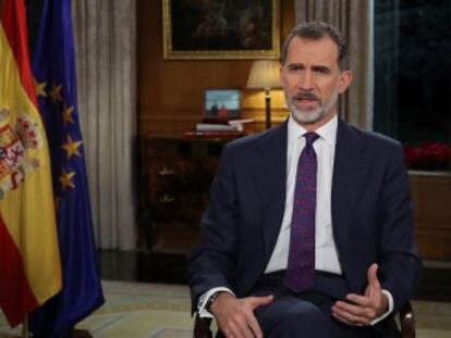 Felipe VI dedica buena parte de su discurso a la juventud. “Tenéis problemas serios y tenemos que ayudaros”, reconoce