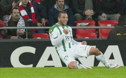 Ghilas celebra un gol ante el Athletic.