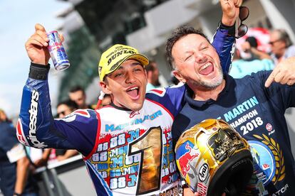 Fausto Gresini junto a Jorge Martín en 2019.