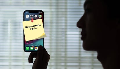 Coloca 'Post-it' en la pantalla de tu iPhone.