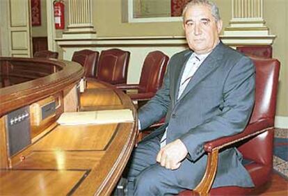 Dimas Martín, tras tomar posesión de su escaño en el Parlamento de Canarias.