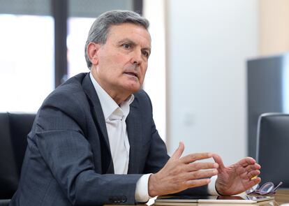 Pedro Saura, presidente del Grupo Correos, en sus oficinas de Madrid. Jaime Villanueva/El País