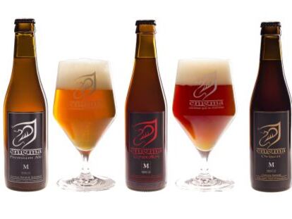 Imagen de los tres tipos de cerveza fermentada que ofrece Enigma en el mercado.
