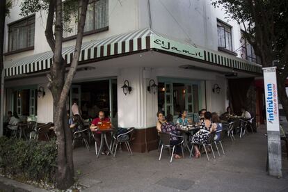 Restaurante de comida árabe El Jamil, en la Condesa.