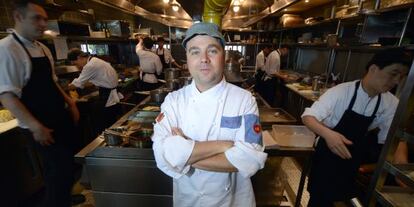 Guillermo Trullás who came to China during the Beijing Olympic Games, in the kitchen of El Willy in Shanghai.