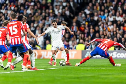 Jugada en la que Brahim Díaz marca el tanto del triunfo del Real Madrid ante el Atlético.