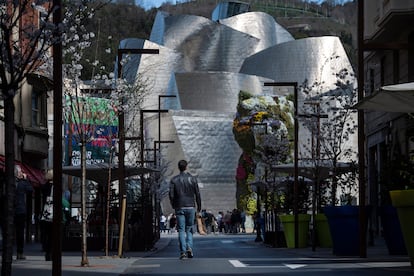 Vista del museo Guggenheim de Bilbao del arquitecto Frank Gehry.