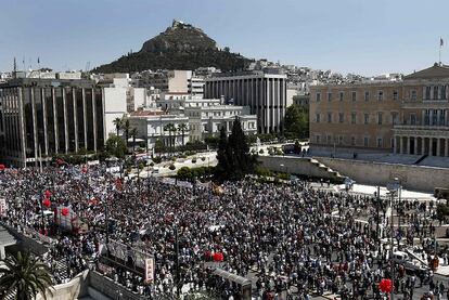 Miles de manifestantes marchan hoy en Atenas por la jornada del 1 de mayo y en contra de las reformas del Gobierno