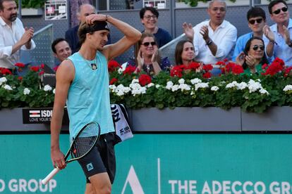 Alexander Zverev se lamenta de un error durante la final del Mutua Madrid Open. 