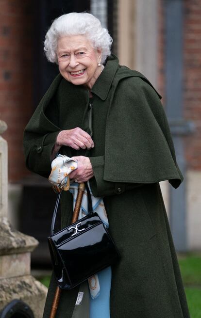 La reina Isabel II saliendo de la recepción celebrada en Sandringham, el sábado.