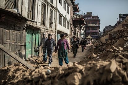 El parque de Tundikhe, a pocos metros de Durbar square, complejo de templos patrimonio de la humanidad, es el lugar donde miles de personas encontraron un lugar seguro donde estar y procesar el trauma.