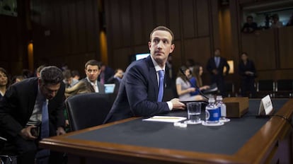 Mark Zuckerberg durante su comparecencia ante el Senado, este martes. 