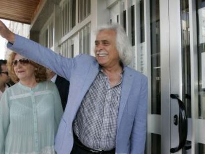 El empresario y exconcejal cordob&eacute;s Rafael G&oacute;mez, junto a su mujer, en los juzgados en 2014.