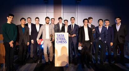 Los catorce participantes: Firouzja, So, Vitiugov, Duda, Carlsen, Kovalev, Artémiev, Dúbov, Giri, Caruana, Van Foreest, Xiong, Yu y Anand