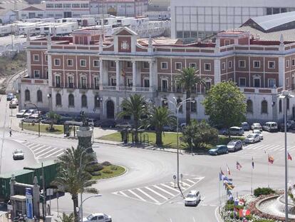 Una vista del edificio de la Aduana de Cádiz.