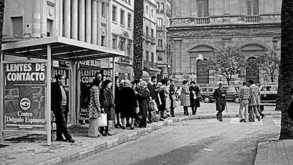 Sevilla durante una jornada de huelga, en febrero de 1976, de los empleados de autobús del Ayuntamiento de Sevilla.