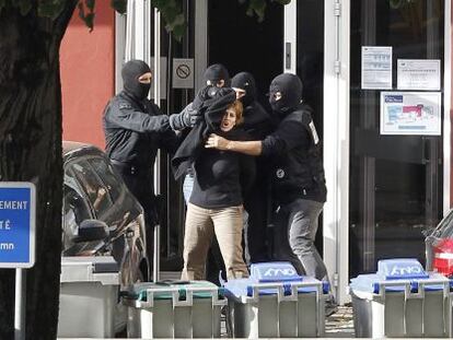 Lesaka, en el hotel en M&acirc;con (Francia) donde fue arrestada.