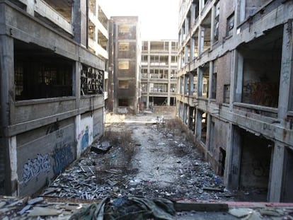 La abandonada f&aacute;brica de Packard en Detroit en 2010.