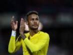 METZ, FRANCE - SEPTEMBER 08: Neymar Jr of Paris Saint-Germain Football Club or PSG waves to the fans as he celebrates after victory in the Ligue 1 match between Metz and Paris Saint Germain or PSG held at Stade Saint-Symphorien on September 8, 2017 in Metz, France. (Photo by Dean Mouhtaropoulos/Getty Images)