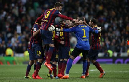 Los jugadores del Barça celebran la victoria