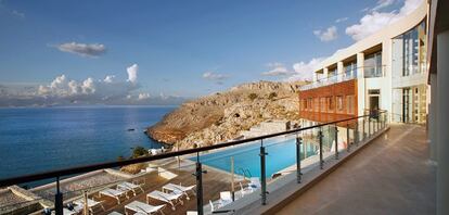 El sexto pa&iacute;s del mundo en hoteles de lujo es Grecia, con m&aacute;s de 420. En la imagen, piscina del Hotel Lindos Blu, ubicado en la isla de Rodas. 
