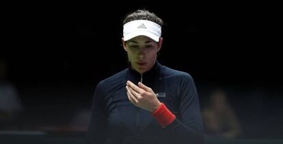 Garbi&ntilde;e Muguruza, durante el partido contra Pliskova en Singapur.