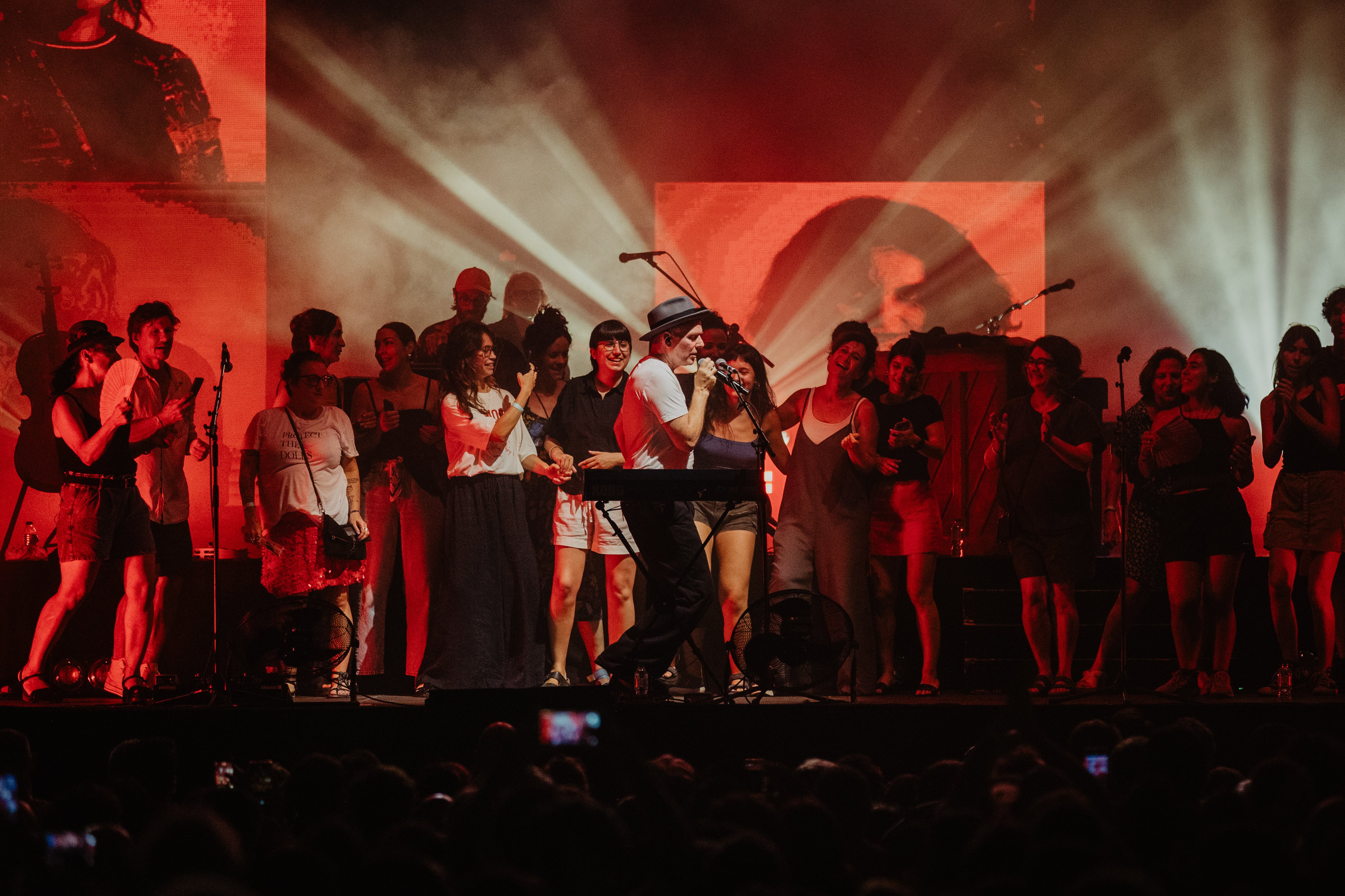 Belle and Sebastian, en el concierto en la sala Barts de Barcelona.