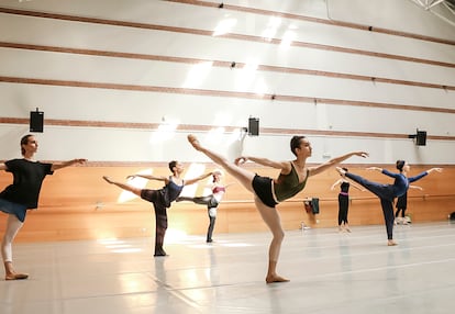 Primer ensayo presencial de la Compañía Nacional de Danza después del confinamiento