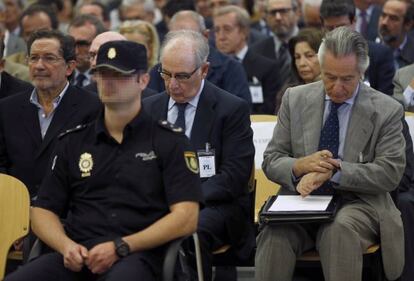 436.700 euros gastados con tarjetas opacas