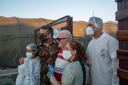 BOA VISTA, RORAIMA BRASIL, OUTUBRO 2020: General Barros, chefe da Operação Acolhida do Exército acompanha a alta de pacientes com COVID-19 no APC, que era gerido pela Acolhidana cidade de Boa Vista. (Photograph: Victor Moriyama)
