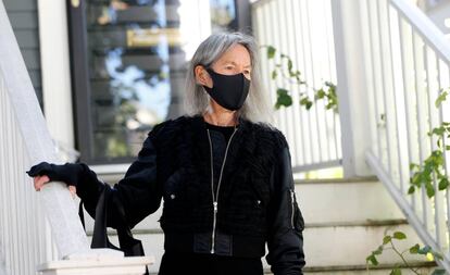 La poeta Louise Gluck, tras anunciarse su premio Nobel.