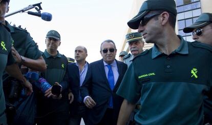 Carlos Fabra llega a la Audiencia de Castellón donde fue juzgado.