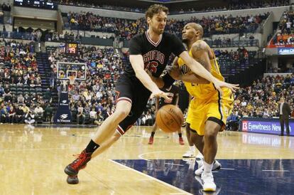 Pau Gasol y David West.