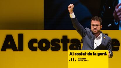 El candidato a la presidencia de la Generalidad de Cataluña, Pere Aragonès, interviene en el inicio de la campaña electoral el jueves.