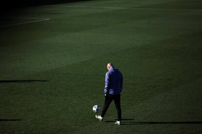 Leo Beenhakker consiguió una racha de 34 partidos sin perder en la temporada 1988-89. Zidane lo igualó el día del Madrid-Borussia y lo superó tres días después con la victoria ante el Deportivo. Contando los encuentros del Mundialito, su racha es ahora de 37.