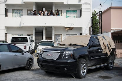 The vehicle belonging to Mexican musical group Grupo Fugitivo is seen outside the Specialized Unit for the Investigation of Forced Disappearances, after Mexican authorities confirmed that five members of the band were found dead, in Reynosa, Mexico May 29, 2025