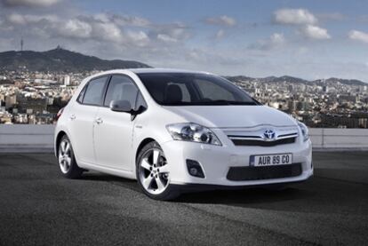 El Auris HSD gasta 3,8 litros de media (89 g/KM) y se vende desde 20.950 euros