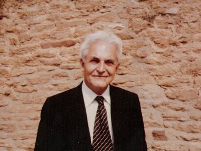 Peter Russell.