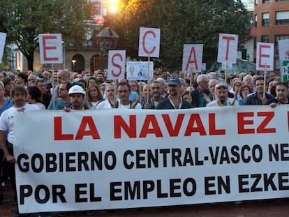 Manifestación de los trabajadores de La Naval en Sestao este miércoles.