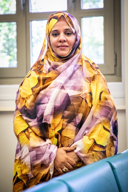 Houda Babah Sid M'hamed, doctora en Física en Mauritania.