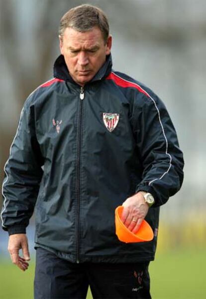 Javier Clemente, en un entrenamiento del Athletic.