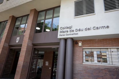Fachada del colegio Mare de Déu del Carme de Terrassa.