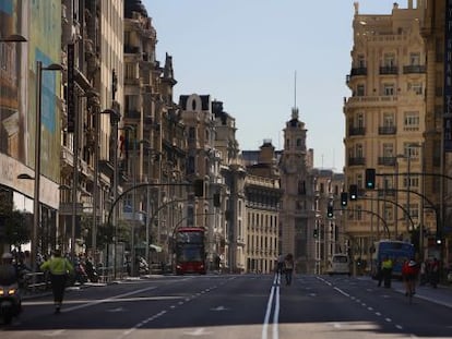 El dia de la Movilidad, con la Gran Via cortada ayer al trafico privado.