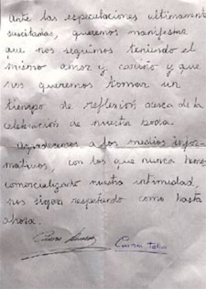 Carta manuscrita firmada por Curro Romero y Carmen Tello.